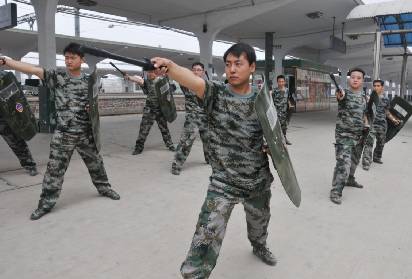 商丘车站民兵应急分队进行集结点验