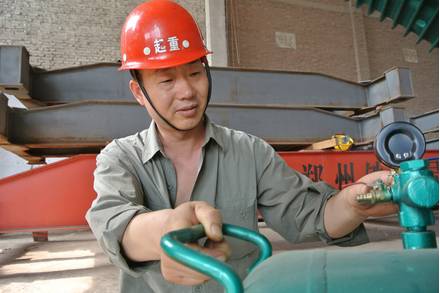 郑州铁路装备公司班组管理下功夫 安全质量源头铸