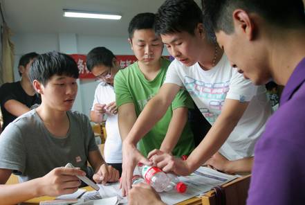郑州工务机械段 加强新入路职工的培训工作
