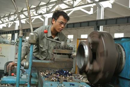 郑州铁路装备公司严控产品质量 服务运输安全