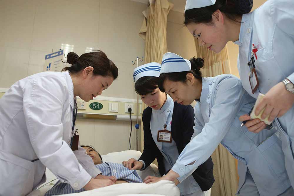 婴孩们的妈妈