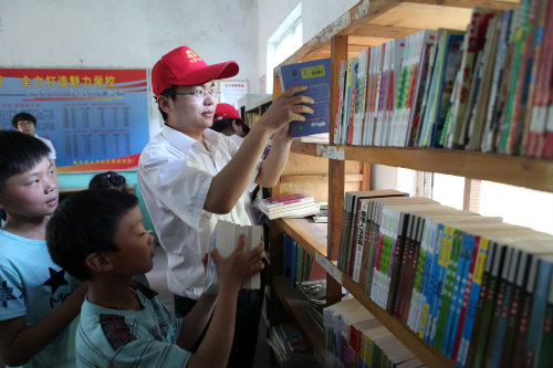 宜阳县山区留守儿童有了“爱心书屋”