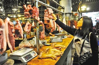 猪肉价格最贵卖到24元一斤 创出两年新高