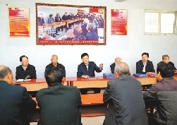谢伏瞻：以决战决胜的姿态打赢脱贫攻坚战