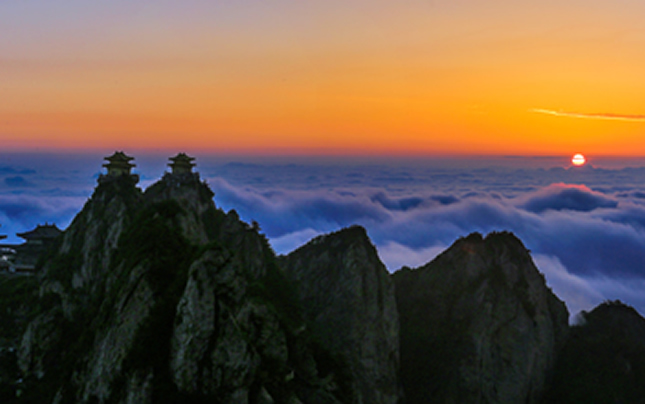 《峰林仙境》