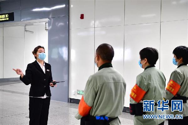 （社会）（1）河南郑州圆方物业：职工坚守在疫情防控一线