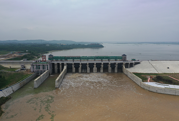 入汛以来，河南省已发生10次较大的降雨过程，形成了3次较大的汛情。