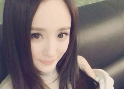 杨幂晒孕期美照 准妈妈上围暴涨更添性感