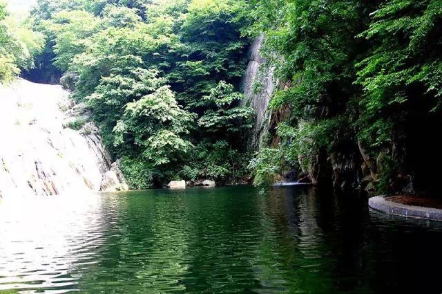 信阳鸡公山、长生谷、波尔登三日游